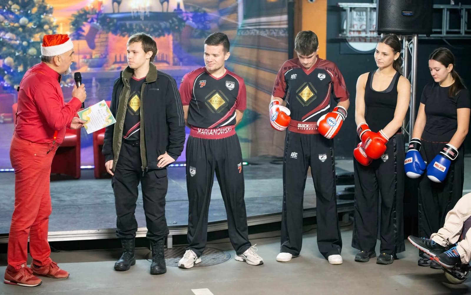 Zawodnicy Quick Shot Kickboxing podczas pokazu dla dzieci na wydarzeniu Gwiazdy Sportu i Estrady 2025