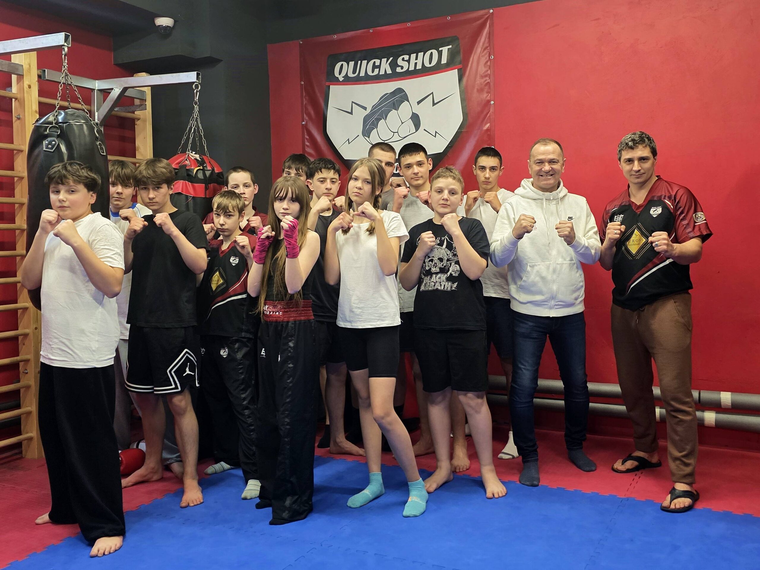 You are currently viewing Quick Shot Kickboxing i&nbsp;BIZNESTO Krzysztof Kołaczyk – początek sportowo-biznesowej współpracy