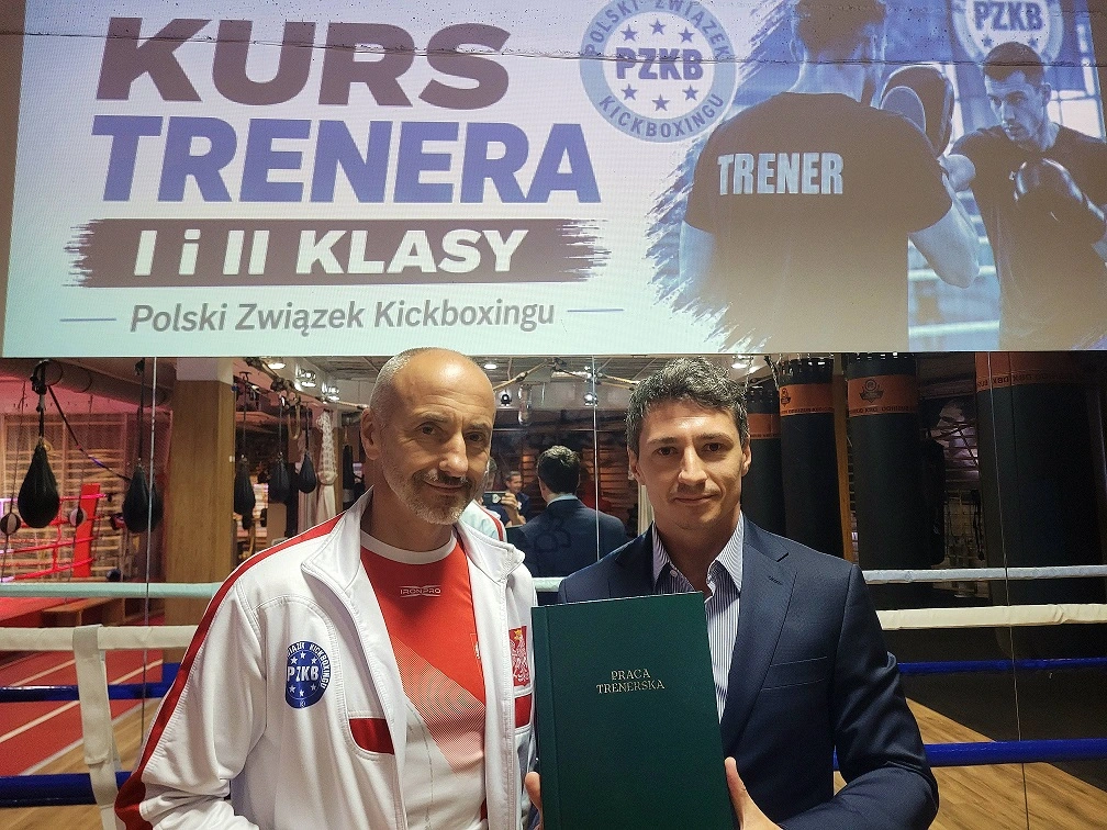 Łukasz Wabnic z dyplomem po egzaminie trenerskim